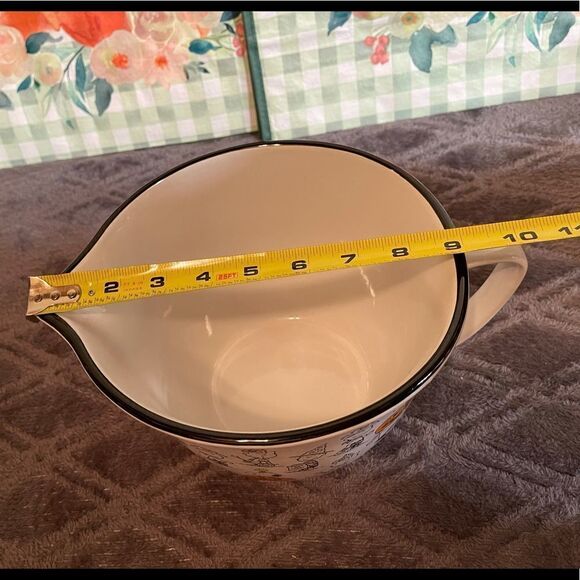 Peanuts Snoopy and the gang batter Bowl NWT - Picture 9 of 9